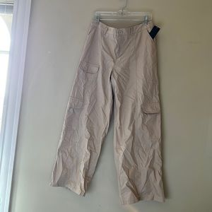 NEVER WORN! Trendy cargo pants